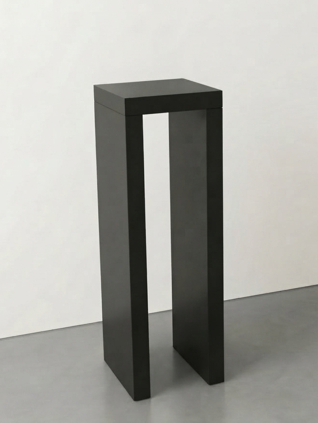 Struttura espositiva U legno laccato nero